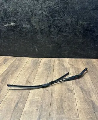 Mercedes-Benz GL X166 Front wiper blade arm a1668201040
