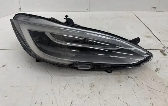 Tesla Model S Headlight/headlamp 105357500C