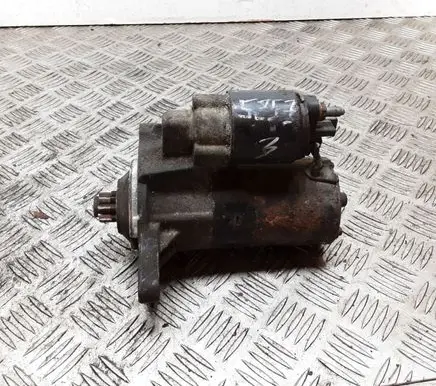 Volkswagen Golf IV Starter motor