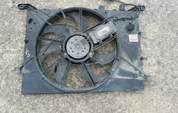 Volvo V70 Air conditioning (A/C) fan (condenser) 30647253 0130303909 1137328081