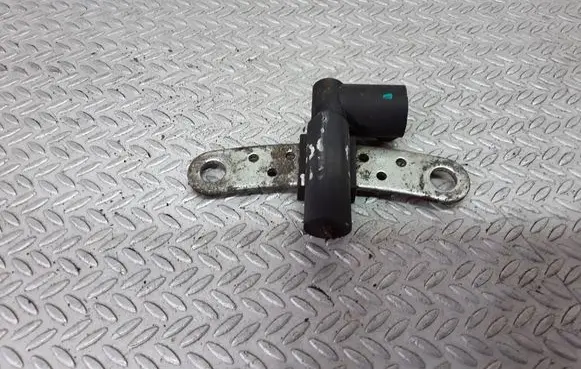Nissan Almera N16 Crankshaft position sensor V46720011
