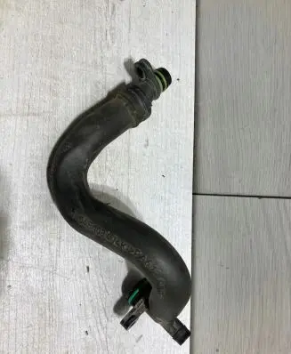 Skoda Octavia Mk3 (5E) Breather hose/pipe 04E103175D