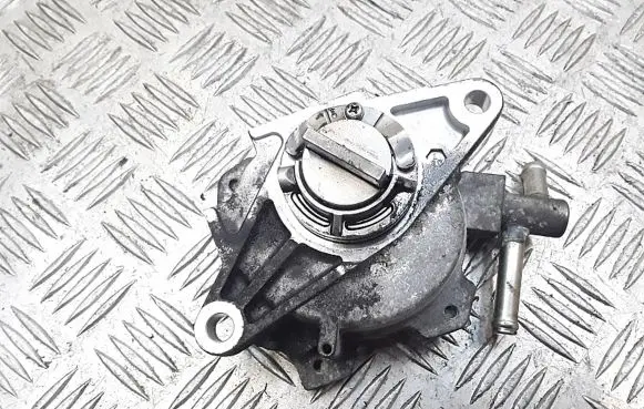 Mitsubishi Outlander Vacuum pump