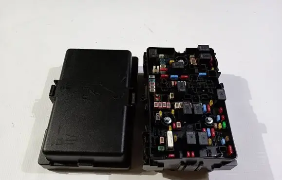 Chrysler Pacifica Fuse box set 68534920AC
