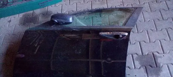 Alfa Romeo 159 Front door