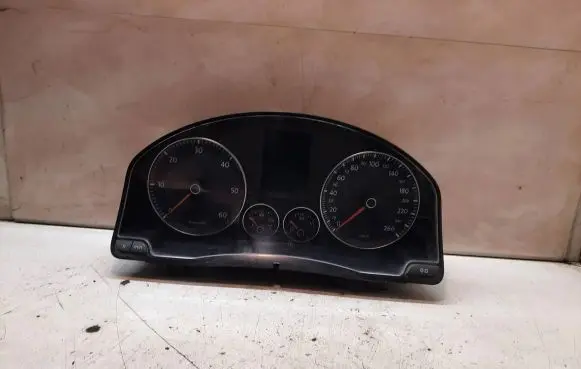 Volkswagen Golf Plus Speedometer (instrument cluster) 1K0920874B V0002000