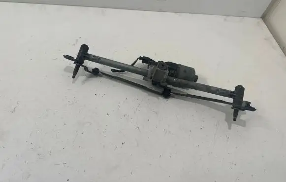 Skoda Fabia Mk2 (5J) Front wiper linkage and motor 6Y1955023C 3397020701 33010063