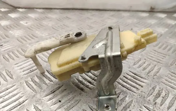 Toyota Yaris Central locking motor 