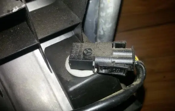 Mercedes-Benz Vaneo W414 Interior temperature sensor a1688300077