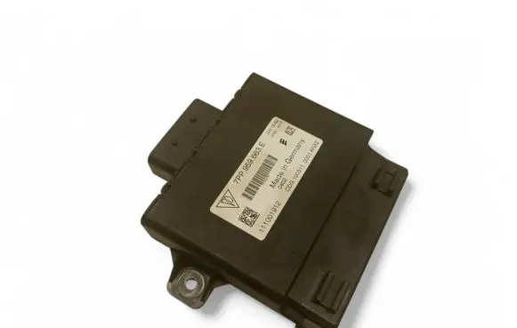 Porsche Cayenne (92A) Voltage converter/converter module 7PP959663E