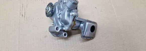 Toyota Auris E180 Oil pump 