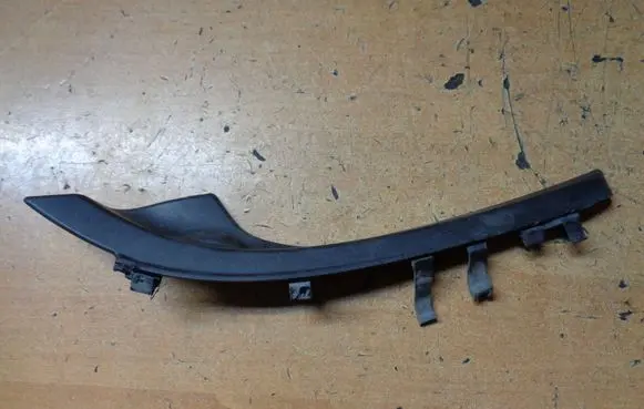 Nissan Note (E12) Fender end trim 668953VV0AL
