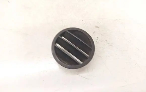 Toyota Avensis T250 Dash center air vent grill 