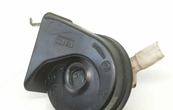 Audi A3 S3 A3 Sportback 8P Horn signal E30055306 9802888080 A046522