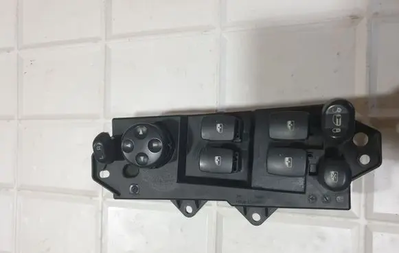 Chrysler Pacifica Electric window control switch 04685980AH 77480190A 1825200036