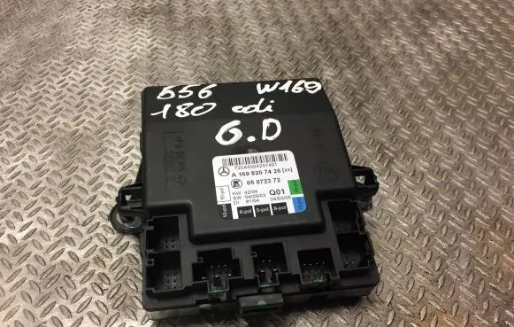 Mercedes-Benz A W169 Door control unit/module 1698207426 A1698207426