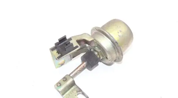 Porsche 968 Engine mount vacuum valve 