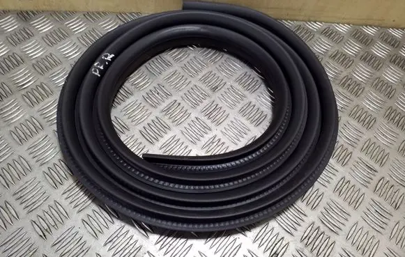 Ford Mondeo MK IV Front door rubber seal