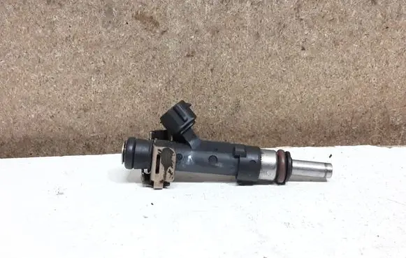 Audi A6 S6 C6 4F Fuel injector 06E133551 0280158053
