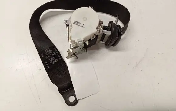 Ford Focus Front seatbelt 33035173