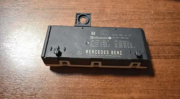 Mercedes-Benz CLS W257 Trunk lid opening control unit A2059004507555525