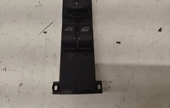 Ford Focus C-MAX Electric window control switch 3M5T14529DD