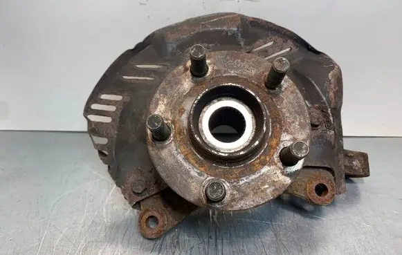 Subaru Impreza II Front wheel hub
