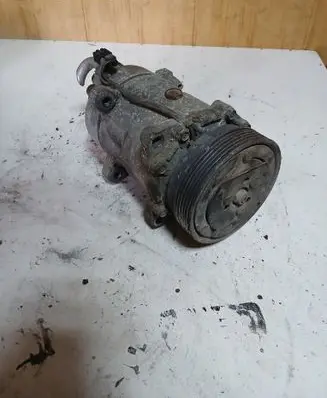 Volkswagen Golf IV Air conditioning (A/C) compressor (pump) R134a