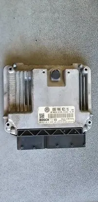 Volkswagen Touran I Engine control unit/module 03G906021MJ 03G906021AB 0281014045