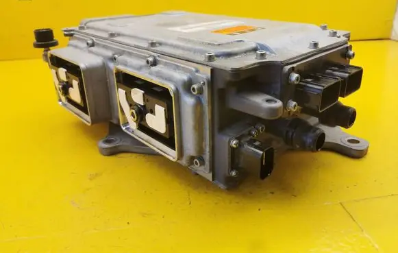 Chevrolet Volt I Voltage converter inverter 12643812 12625132 26AA7K2205751431