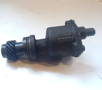 Volkswagen Multivan T4 Vacuum pump 028207A