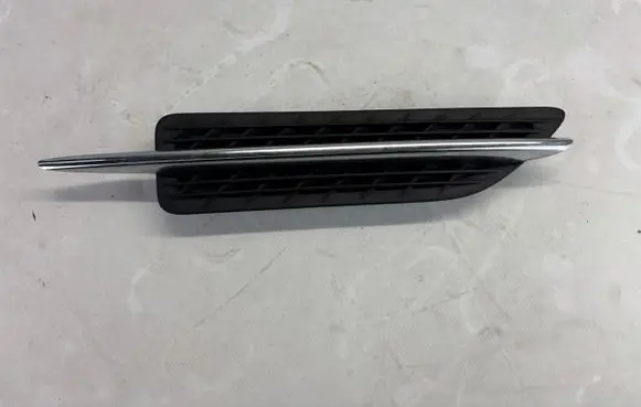 Mercedes-Benz SLK R172 Fender grill A1726900479 K3493
