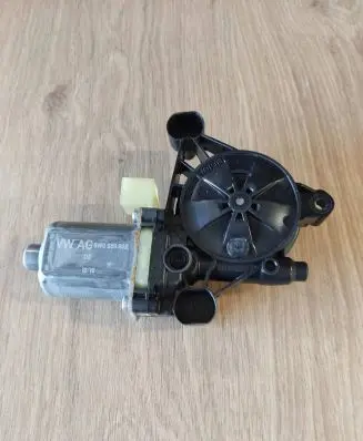 Audi A1 Front door window regulator motor 8W0959802