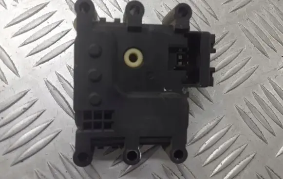 Mazda 6 A/C air flow flap actuator/motor 4824P