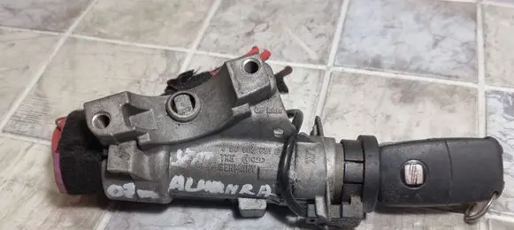 Seat Alhambra (Mk1) Ignition lock 4B0905851B