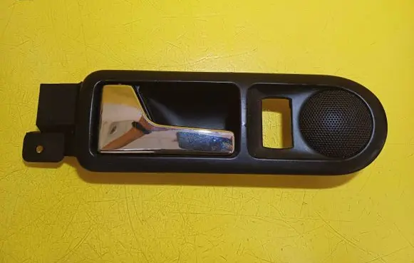Volkswagen PASSAT B5 Rear door interior handle 3B0839113