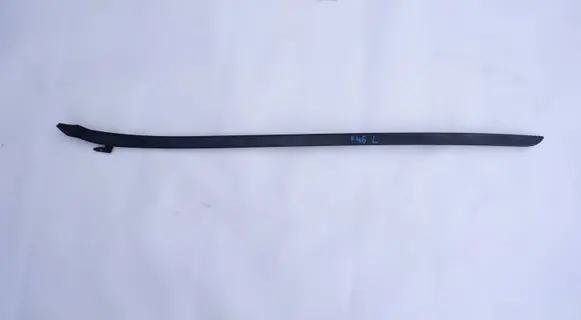 BMW 2 F46 Windshield trim 7331507