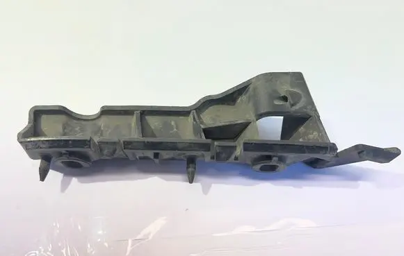 Audi A5 8T 8F Front bumper mounting bracket 8T0807284C