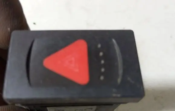 Volkswagen PASSAT B5.5 Hazard light switch 3B0953235B PN160001