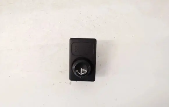 Nissan Almera N16 Wing mirror switch