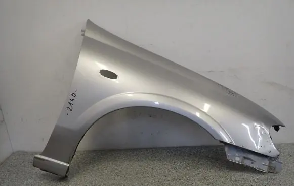 Nissan Almera N16 Fender