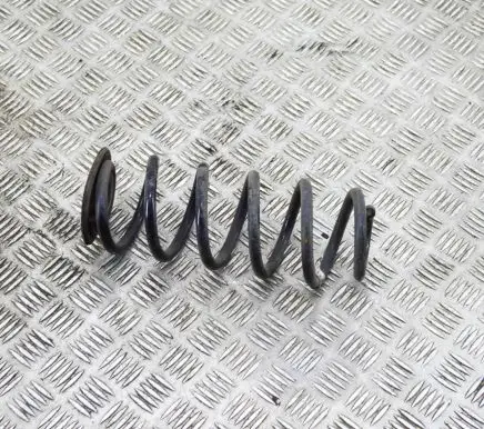 Volkswagen Golf VII Rear coil spring 5Q0511115