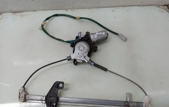 Honda Civic Rear door window regulator with motor