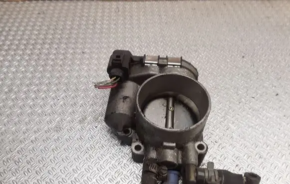 Audi A4 S4 B6 8E 8H Throttle valve 078133062B