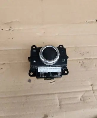 Mercedes-Benz CLS AMG C219 Head unit multimedia control A2129009828