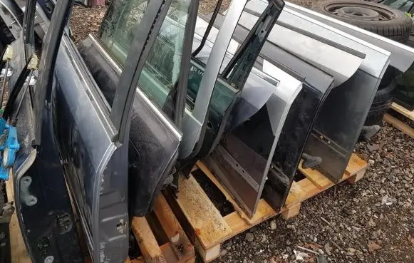 Audi A4 S4 B7 8E 8H Rear door pilkos