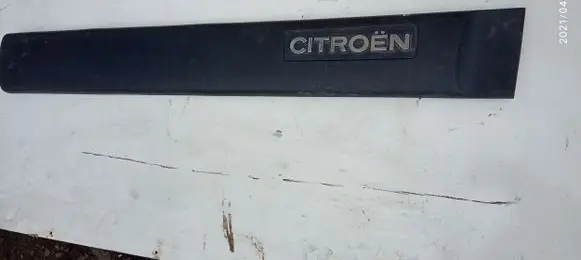 Citroen Berlingo Front door trim (molding) 9619030477