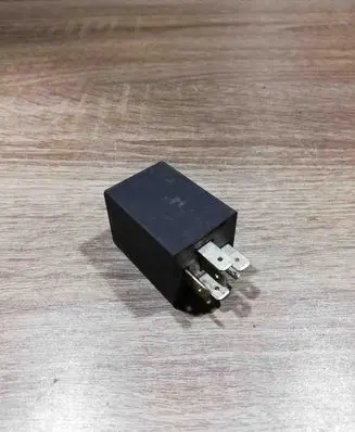 Audi 80 90 S2 B4 Window wiper relay 431955531 229
