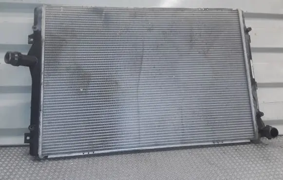Volkswagen PASSAT B7 Coolant radiator 3c0121253ar