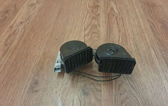 Renault Laguna III Horn signal 256100008R